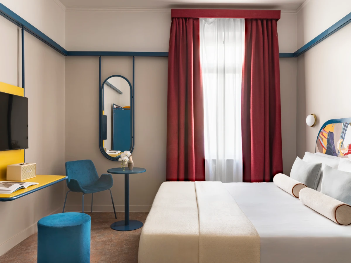 Superior room with double bed, armchair and large window - Hotel XX Settembre, BZAR hotels in Rome